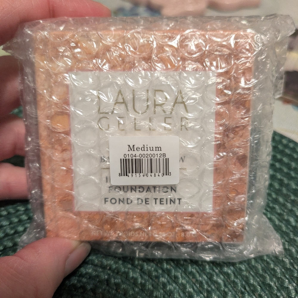 Laura Geller Balance-N-Glow Illuminating Foundation Medium Brand New